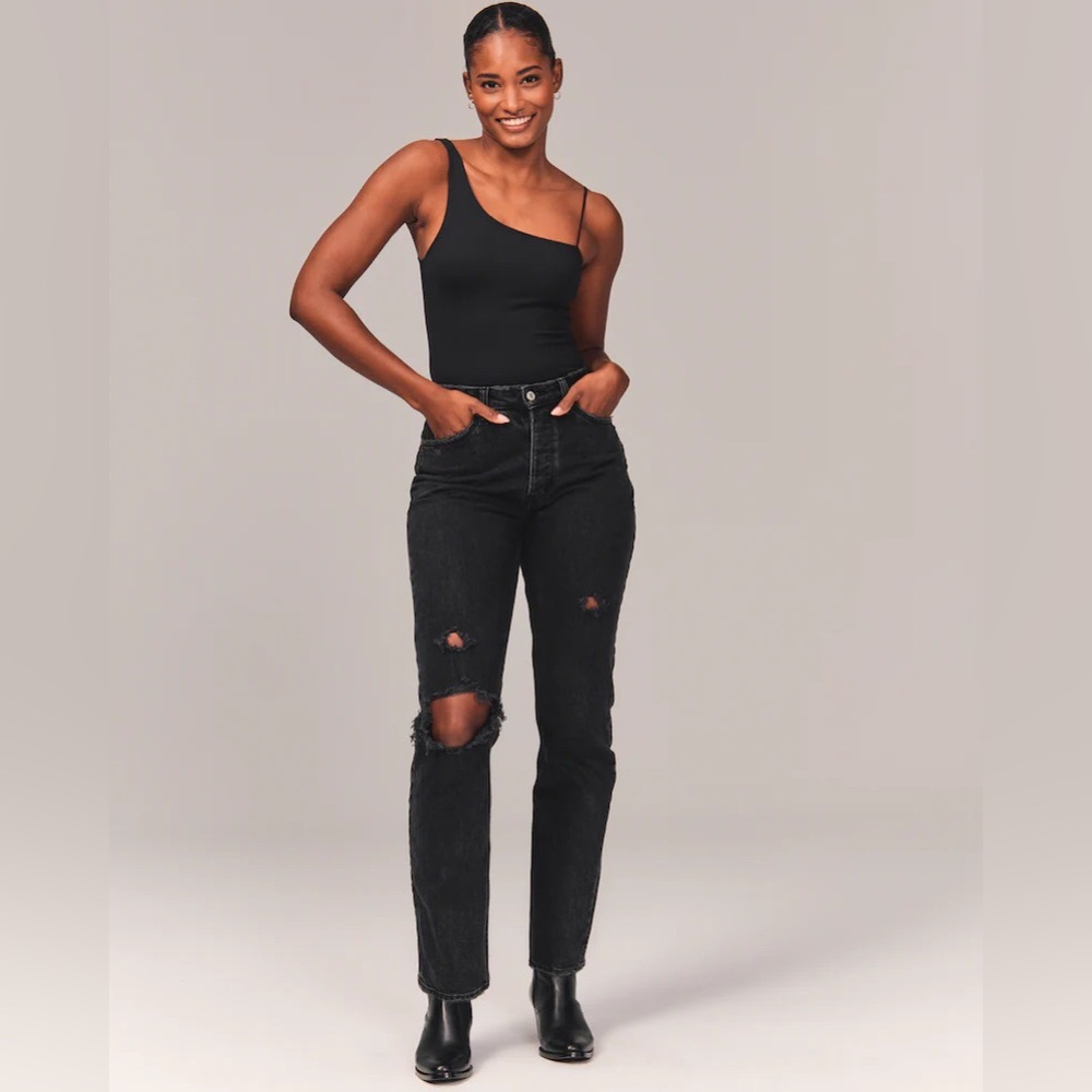Abercrombie High Rise The Dad Curve Love Jeans in Black Destroy